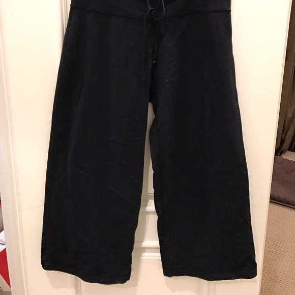 Lululemon athletic Capri size 4 - Picture 2 of 5